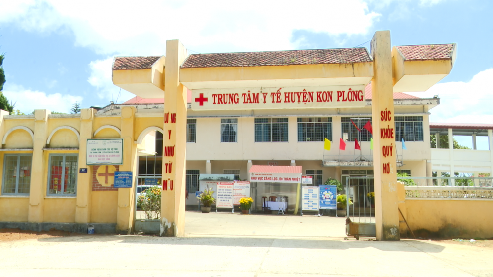 Trung tâm Y tế huyện Kon Plông - nơi đang điều trị cho một số trường hợp sau khi ăn Tết chuồng trâu