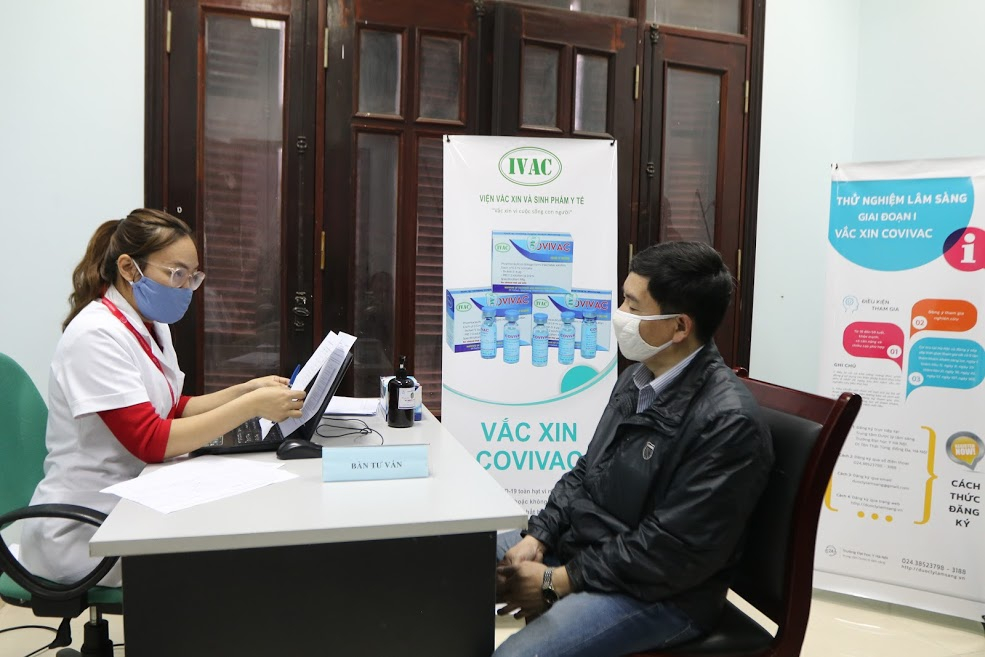 Tình nguyện viên đăng ký tham gia thử nghiệm vắc xin COVIVAC