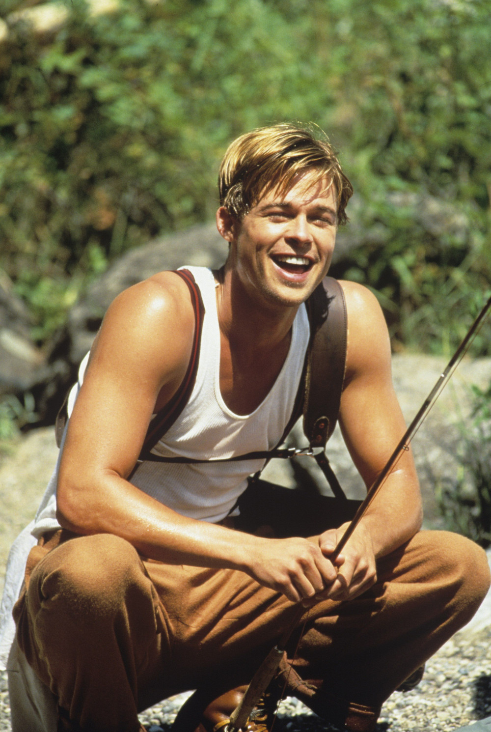 Brad Pitt sinh năm 1963, anh chứng tỏ được tài năng diễn xuất khi còn rất trẻ. Năm 1987, Pitt bắt đầu sự nghiệp diễn xuất với vai khách mời trên phim truyền hình cùng nhiều vai diễn trong các phim như: No Way Out, No Man's Land, Less Than Zero... Thuở mới vào nghề, Brad Pitt thuộc top những ''nam thần'' màn ảnh Hollywood nhờ diện mạo bảnh bao, điển trai và lãng tử.