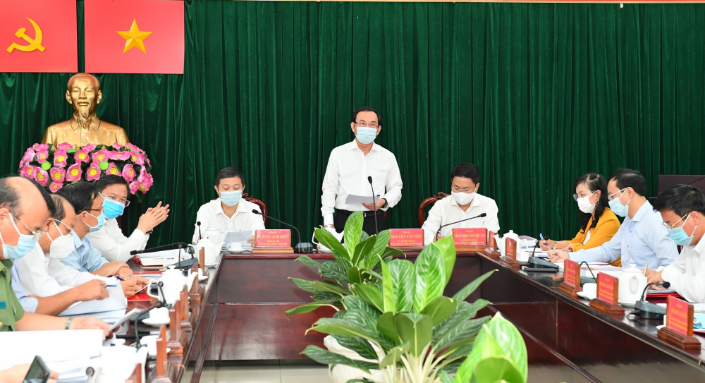 Bí thư Thành ủy TPHCM Nguyễn Văn Nên làm việc tại huyện Bình Chánh.