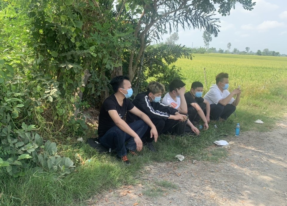 Hiện trường 5 đối tượng người Trung Quốc bị lực lượng Công an phát hiện bắt giữ