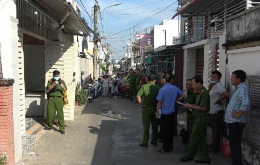 Cơ quan công an đang tổ chức khám nghiệm hiện trường một vụ nổ súng tại trung tâm TP Mỹ Tho, tỉnh Tiền Giang