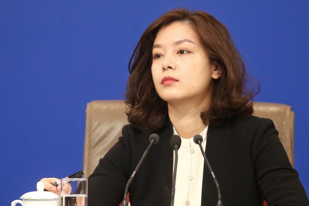 Nữ phiên dịch Trương Kinh tại cuộc họp - Ảnh: SCMP/Getty Images