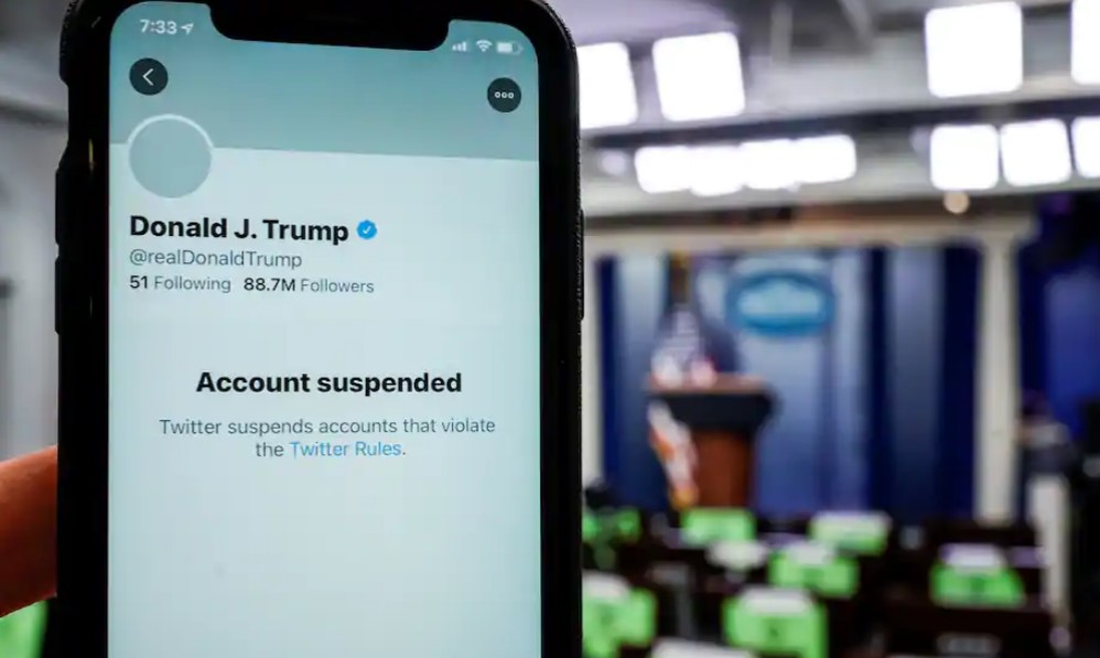 Cựu tổng thống Trump bị Twitter đóng tài khoản vĩnh viễn do có những ời lẽ kích động bạo lực