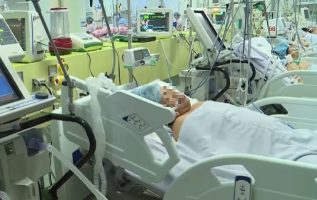 Một bệnh nhân bị ngộ độc pate chay đang điều trị tại Bệnh viện.