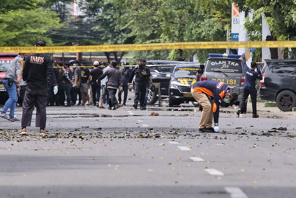 Hiện trường vụ đánh bom liều chết ở Indonesia.