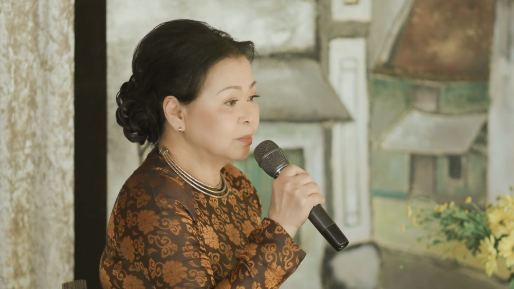 Khánh Ly hát tưởng nhớ Trịnh Công Sơn