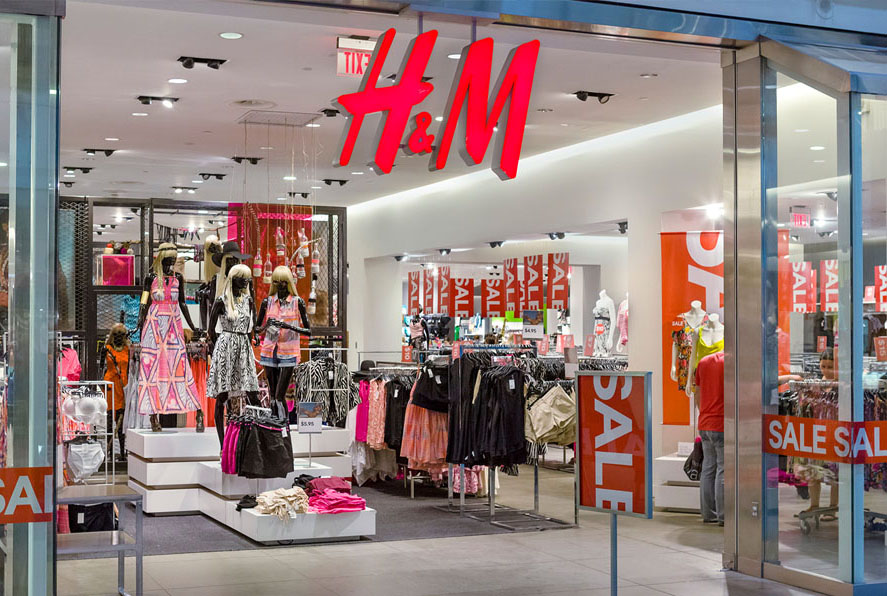 Thương hiệu H&M đang bị nhiều người Việt kêu gọi tẩy chay vì thay đổi bản đồ có đường lưỡi bò