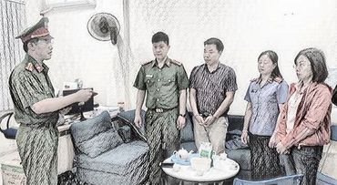 Cơ quan CSĐT Công an tỉnh Sơn La thi hành lệnh bắt tạm giam đối với Tạ Ngọc Chức