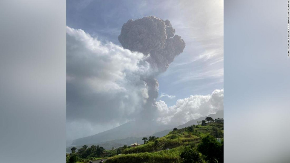 Núi lửa La Soufriere phun trào lần 2, ngày 9/4.