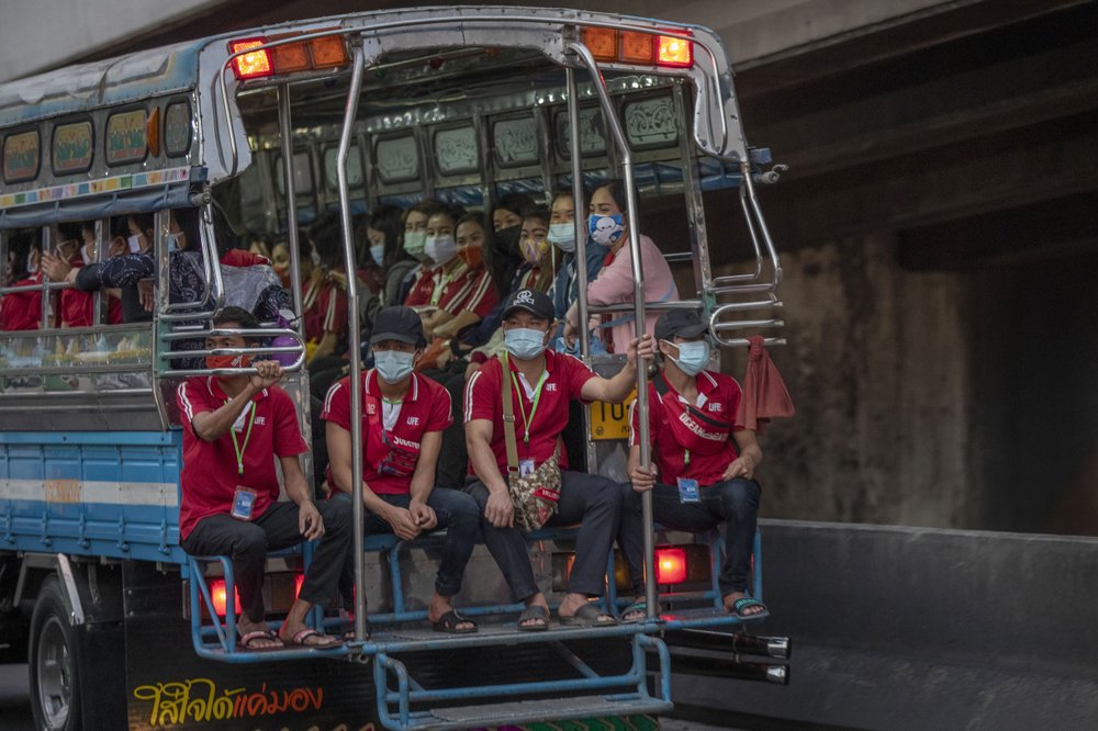 Nhiều lao động trở lại Bangkok tìm việc làm sau nới lỏng hạn chế