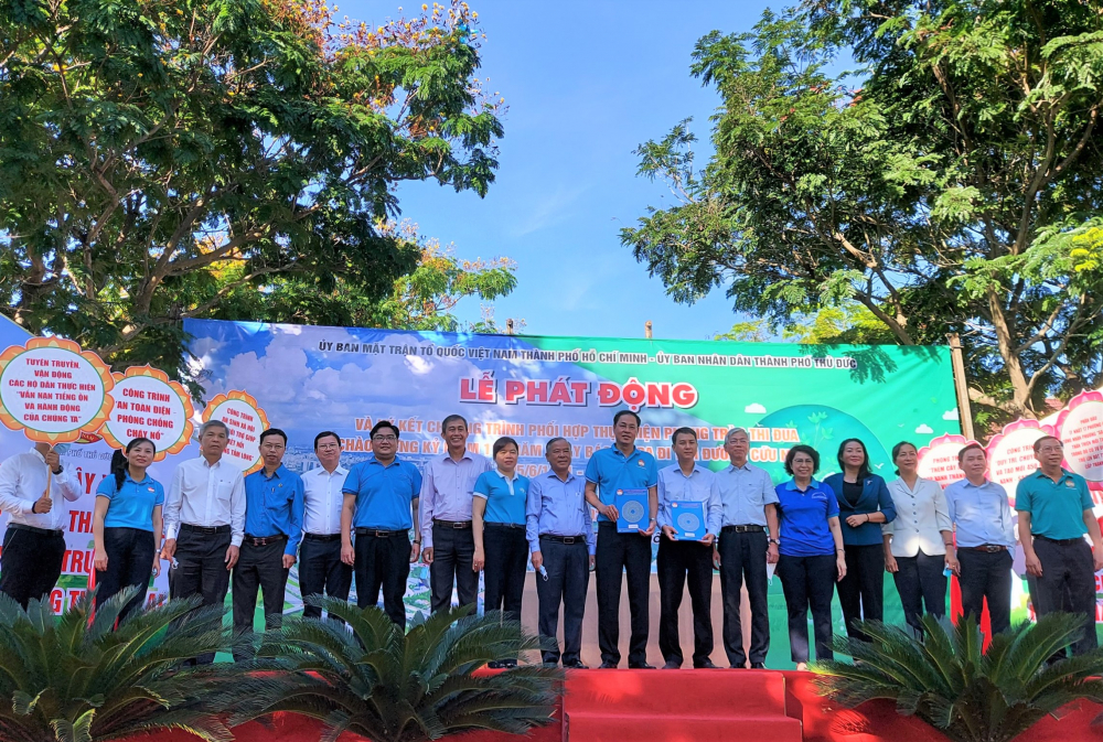 Ủy ban MTTQ Việt Nam TPHCM ký kết với UBND TP. Thủ Đức trong phối hợp nhiều hoạt động đẩy mạnh phong trào thi đua.