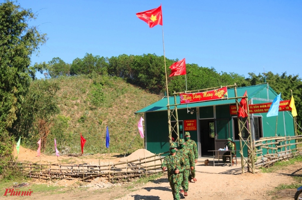 Bộ đội Biên phòng Túc trữ cấm chốt cả ngày lẫn đêm tại đại ngàn Trường Sơn