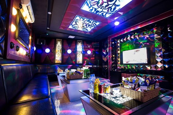 Hà Nội sẽ xét nghiệm tại các khu vực tập trung nhiều quán karaoke, bar...