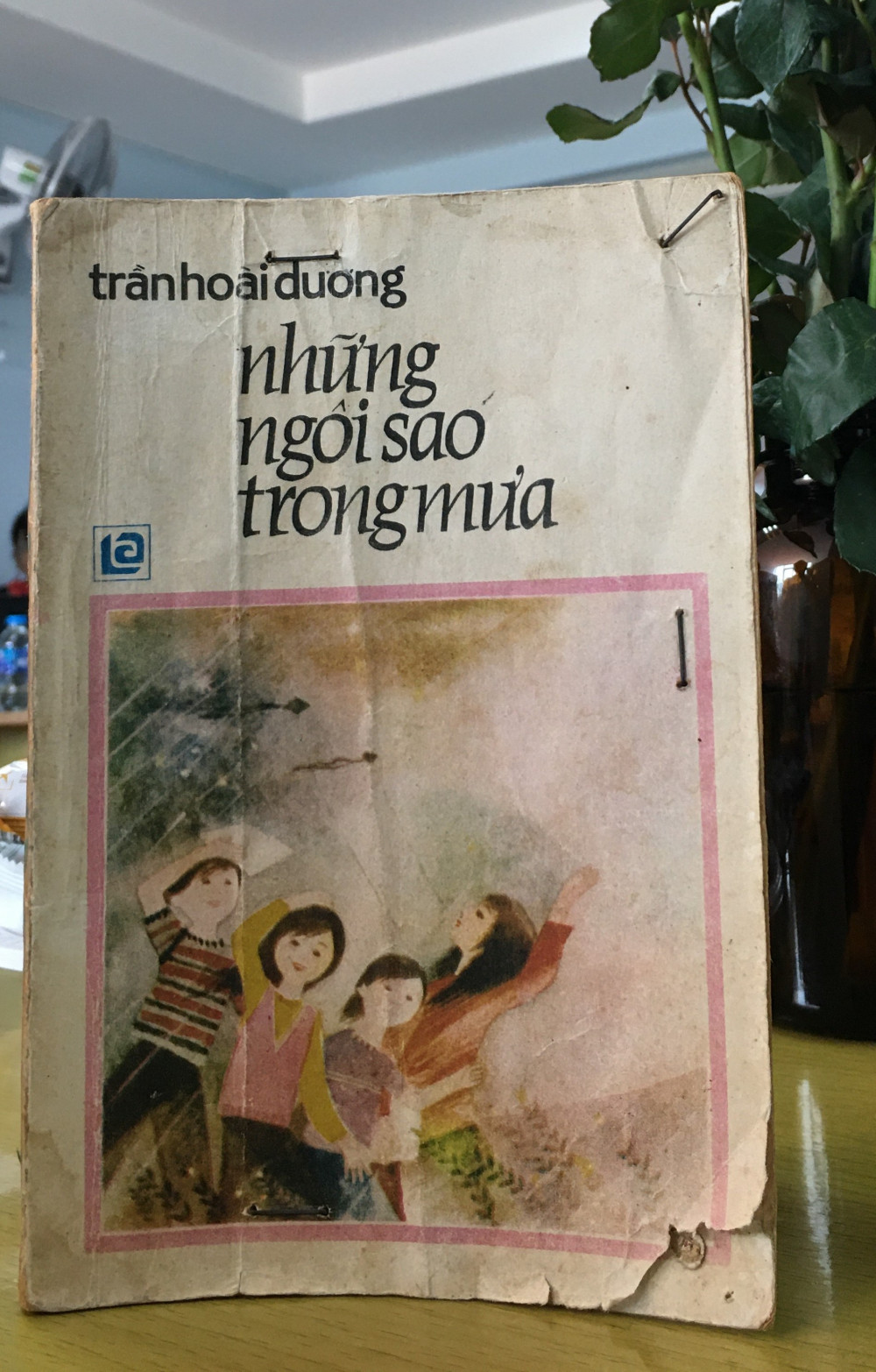  Một trong những tác phẩm của Trần Hoài Dương được nhà văn Trương Huỳnh Như Trân đọc và gìn giữ từ khi chị mới lên 6 tuổi