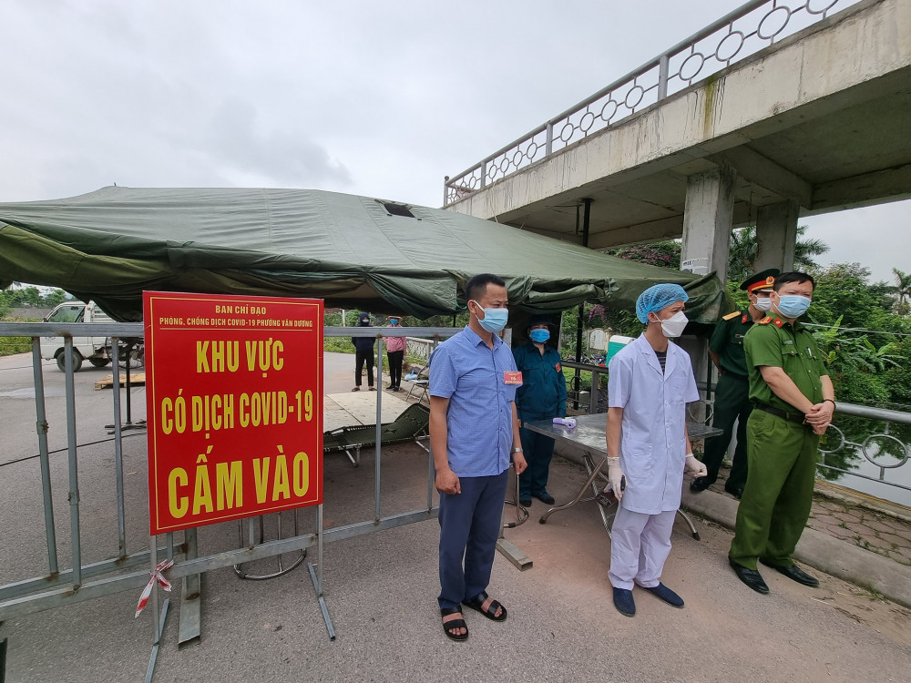 Đoàn làm việc của Bộ Y tế làm việc với Bắc Ninh sau khi ghi nhận số ca mắc tăng nhanh tại xã Mão Điền (Thuận Thành)