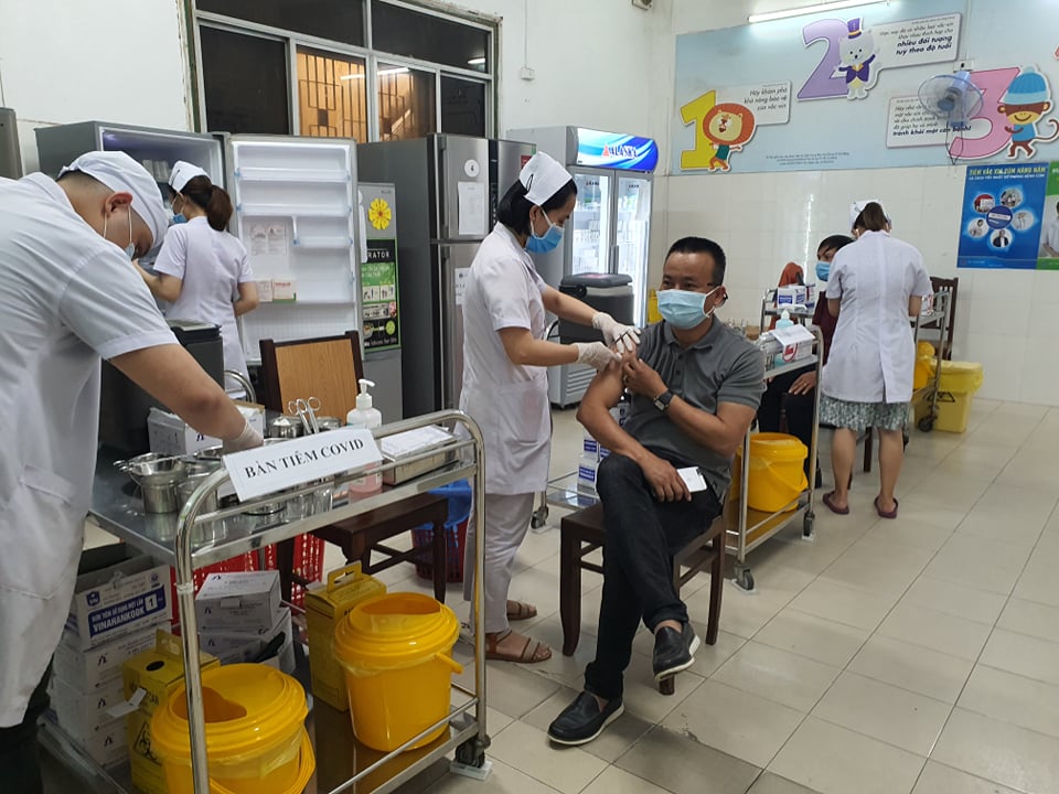 Đây là đợt tiêm vắc-xin COVID-19 thứ 2 được tổ chức tại Bệnh viện Đà Nẵng, ảnh minh họa