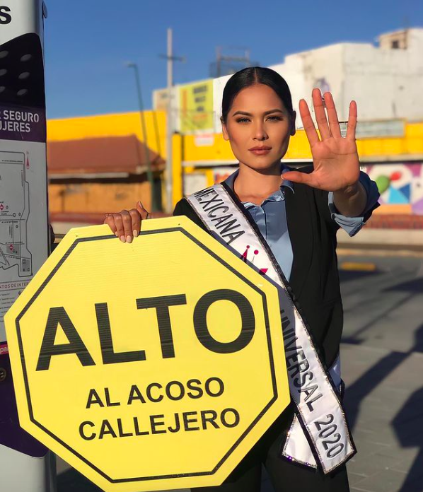 Andrea Meza trong chiến dịch kêu gọi chống quấy rối tình dục phụ nữ trên đường phố
