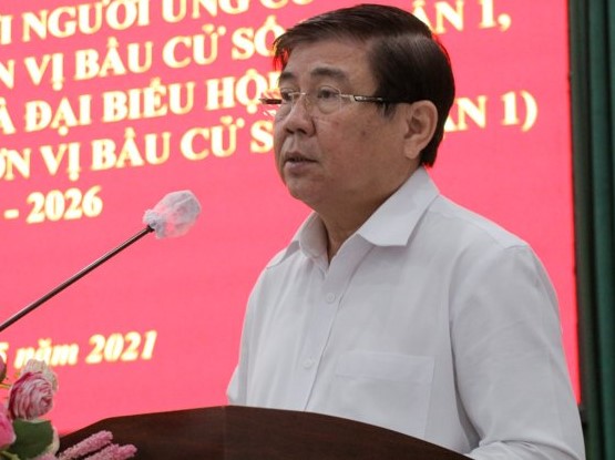 Chủ tịch UBND TPHCM Nguyễn Thành Phong ghi nhận và cảm ơn nhiều ý kiến đóng góp của cử tri