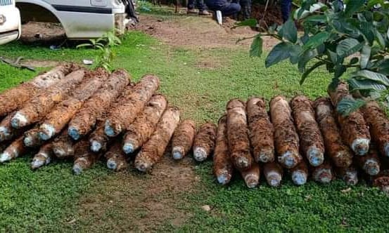 Rất nhiều Bom đạn được thả xuống quần đảo Solomon từ cả hai phía trong chiến tranh thế giới thứ hai.