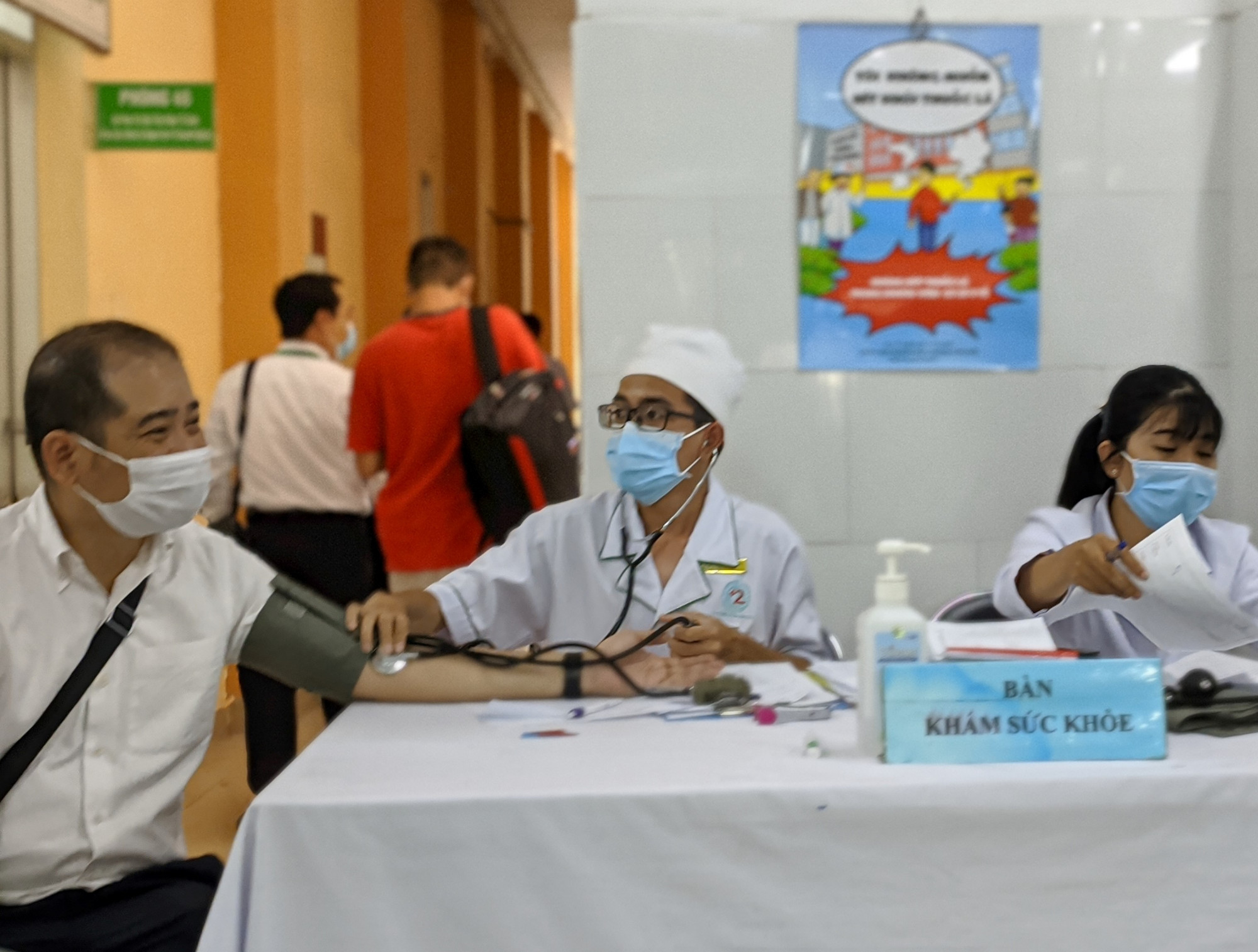 Bệnh nhân đến khám sức khỏe tại Bệnh viện Lê Văn Thịnh, TP Thủ Đức 