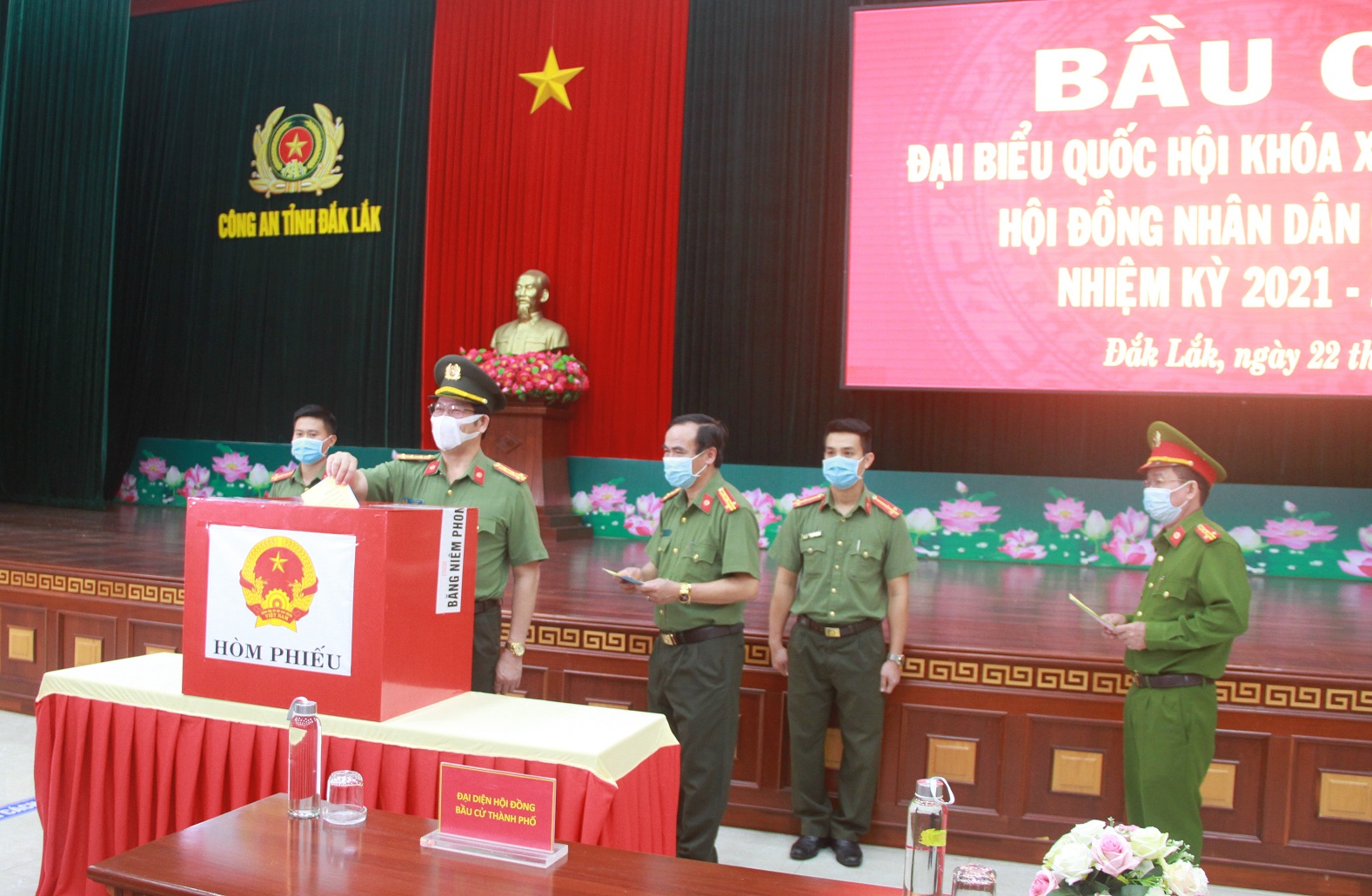 Công an tỉnh Đắk Lắk tổ chức bầu cử
