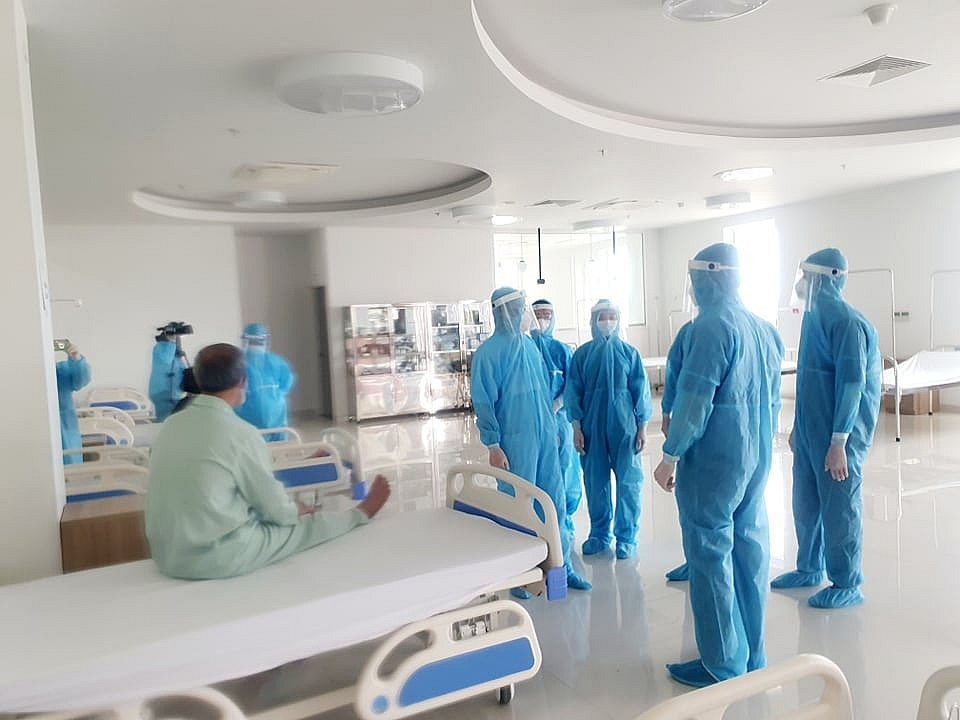 Sở Y tế Hà Nội đề nghị Bệnh viện Bạch Mai cơ sở 2 điều trị bệnh nhân của tỉnh này mắc COVID-19 trong thời gian tới nhưng Bộ Y tế từ chối