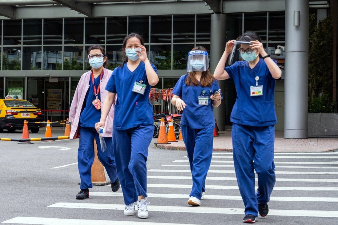 Các nhân viên bệnh viện ở các thành phố Đài Loan và Tân Đài Bắc đang gặp khó khăn trong việc truy tìm những bệnh nhân