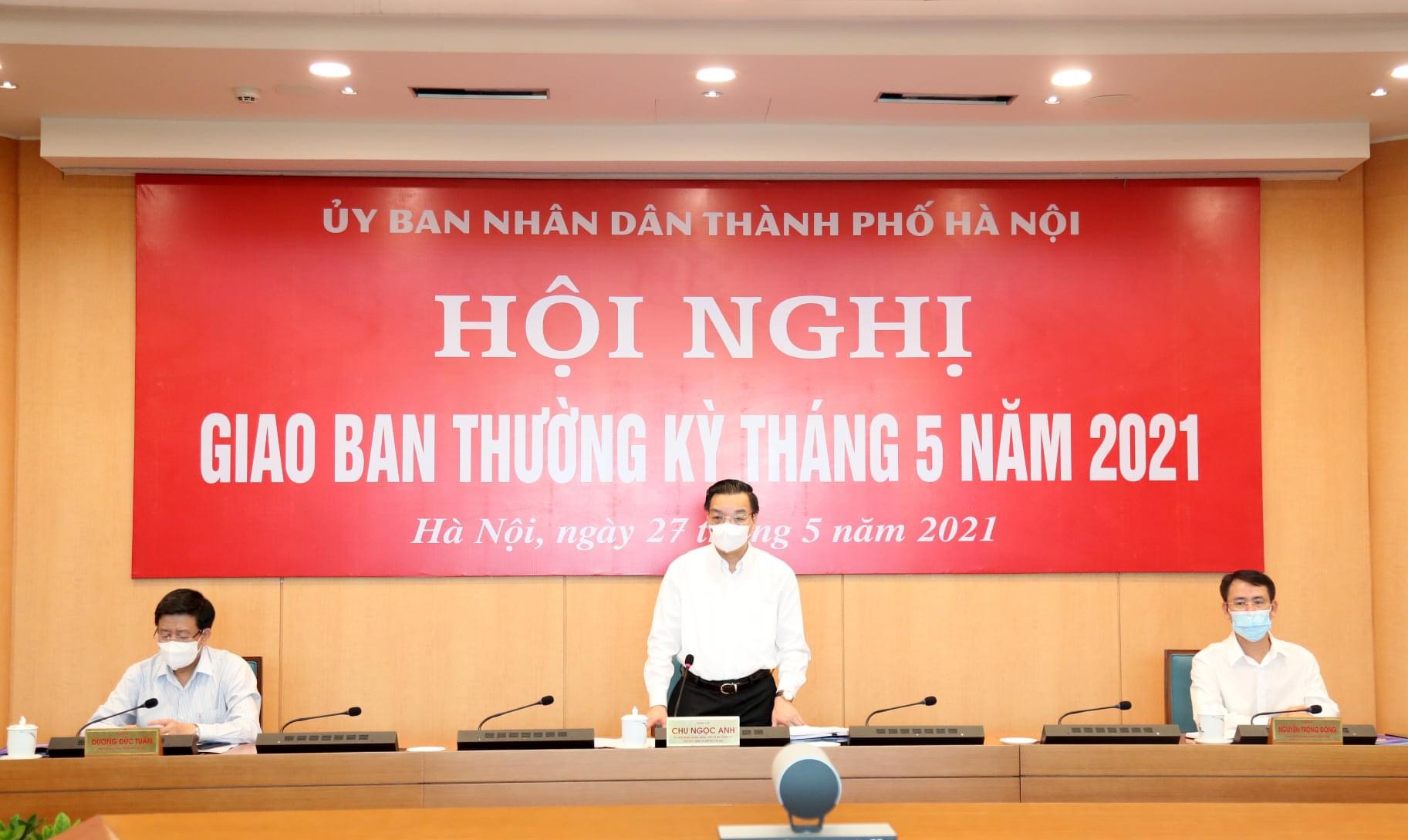 Chủ tịch Chu Ngọc Anh chủ trì cuộc họp.