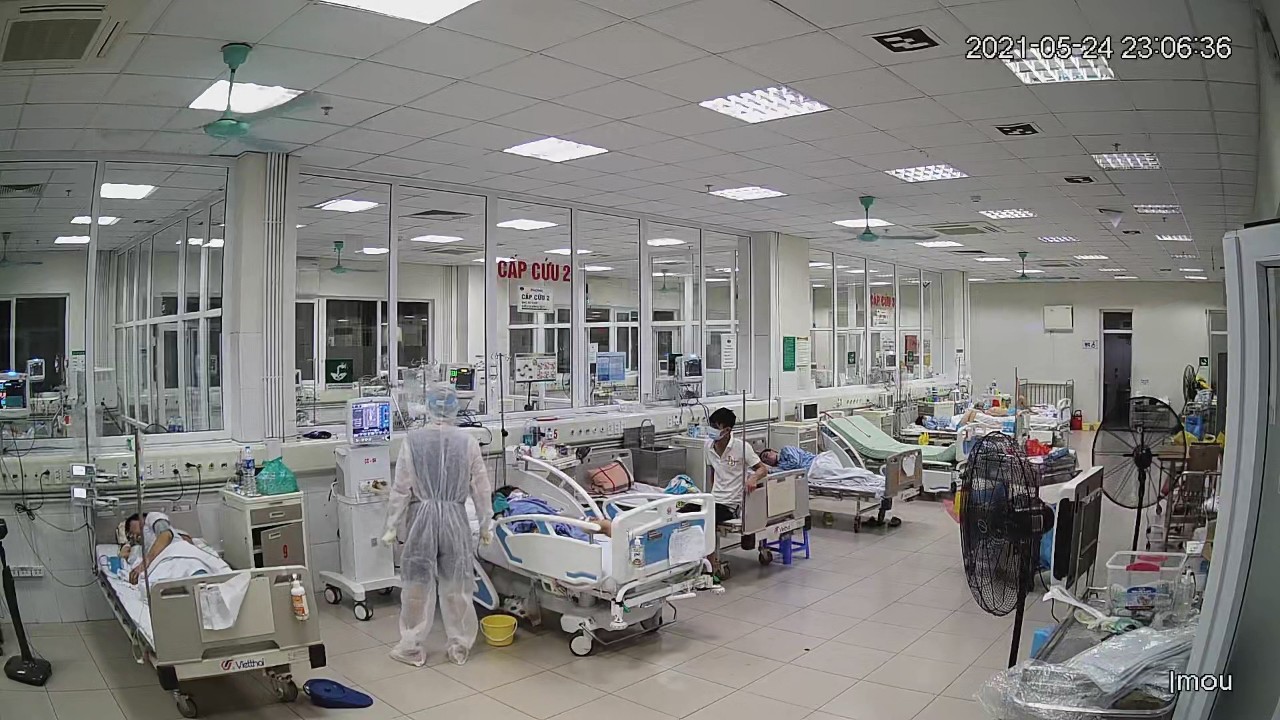 50 bệnh nhân tại Bệnh viện Bệnh Nhiệt đới Trung ương ra viện