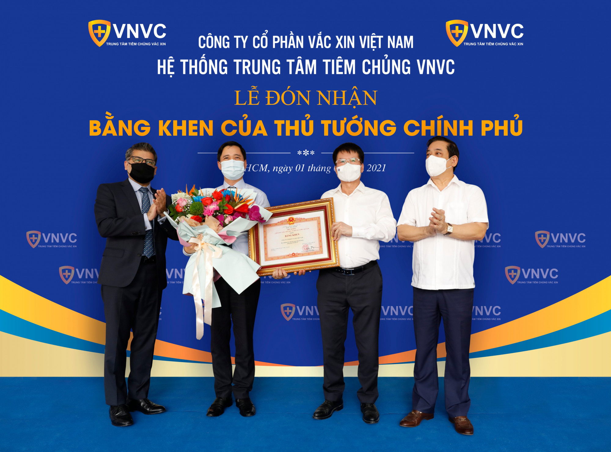 Ngày 1/6/2021, VNVC vinh dự đón nhận bằng khen của Thủ tướng Chính phủ vì những thành tích xuất sắc trong công tác phòng, chống dịch COVID-19.  Ảnh: ECO