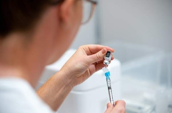 Hơn 1,5 triệu liều vắc xin COVID-19 vẫn tồn đọng, chưa được sử dụng tại các phòng khám trên khắp nước Úc - Ảnh: AAP