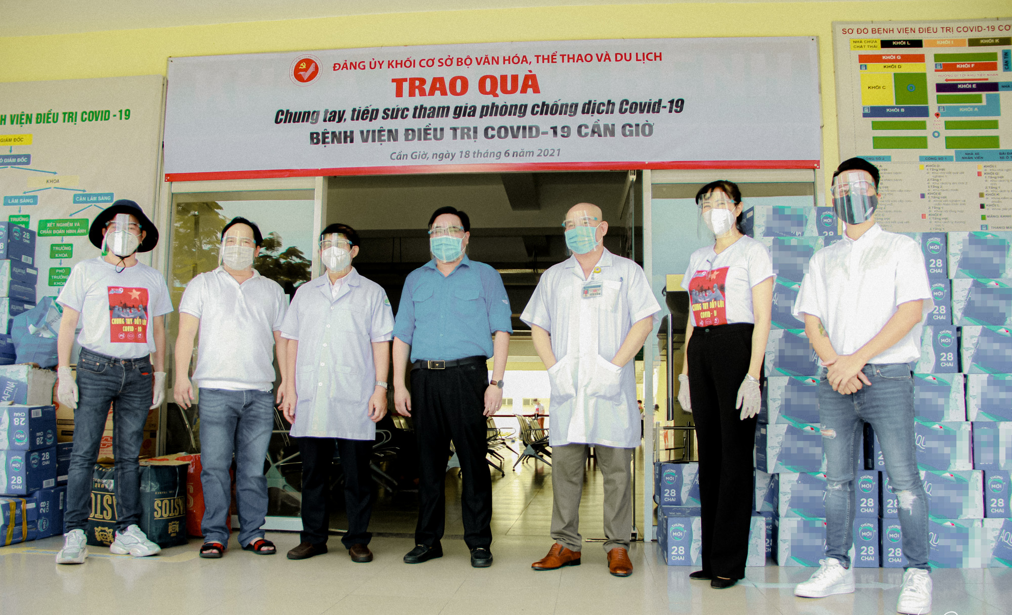 "Show diễn" đặc biệt: càng ít khán giả càng thành công Đoàn trao các vật phẩm cho bệnh viện điều trị COVID-19 Cần Giờ