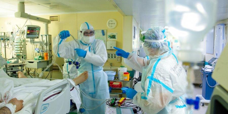 Hệ thống y tế Moscow căng mình đối phó lên lượng bệnh nhân mắc COVID-19 tăng cao.