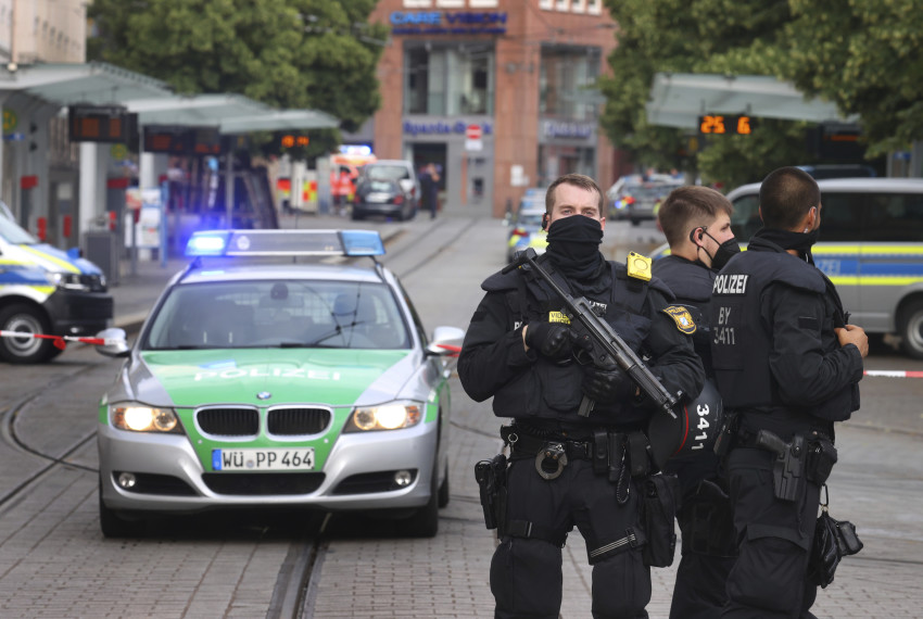 Hiện trường vụ tấn công bằng dao khiến 3 người thiệt mạng tại thành phố Wuerzburg.