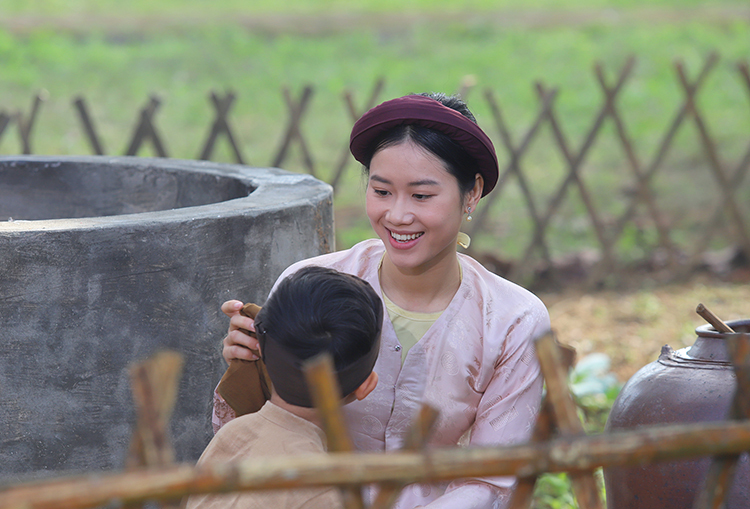 Phân canh thời thơ ấu của Nguyễn Du bên cạnh mẹ