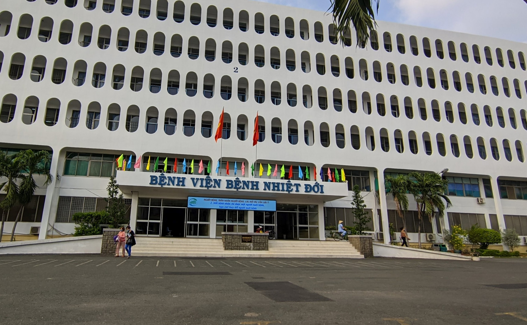 Bệnh viện Bệnh nhiệt đới TPHCM được giao nhiệm vụ là bệnh viện hồi sức chuyên sâu trong điều trị COVID-19