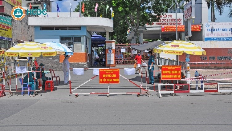 Bệnh viện quận Tân Phú bị phong tỏa