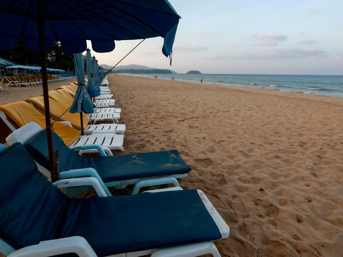 Thái Lan quyết định thực hiện chiến dịch Phuket Sandbox để tái mở cửa ngành du lịch tại hòn đảo nhiệt đới nổi tiếng