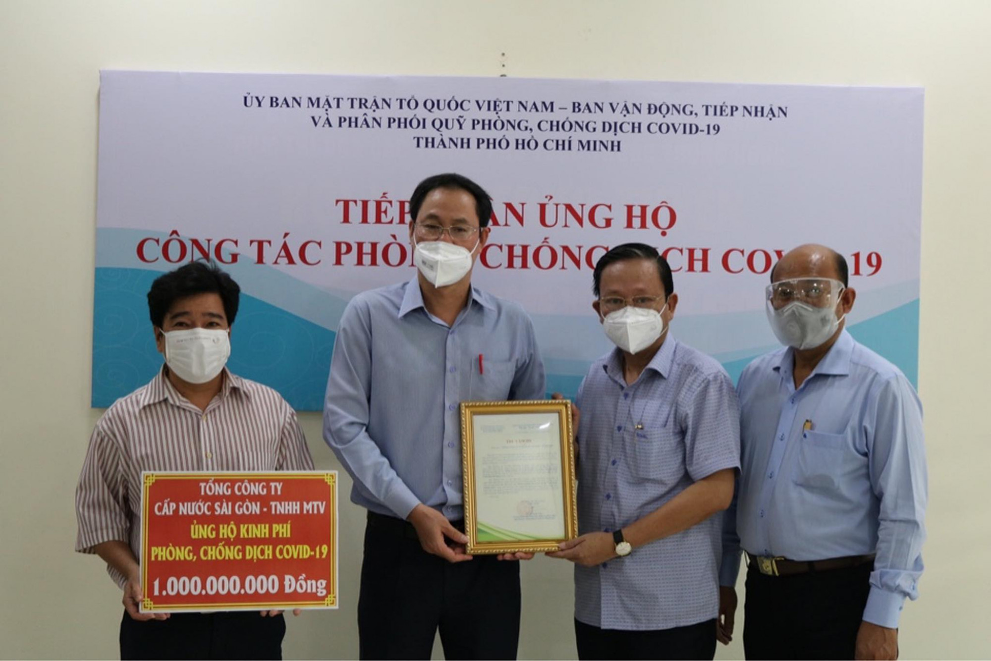trong năm 2021, SAWACO cũng đã đóng góp ủng hộ Ủy ban Mặt trận Tổ quốc Thành phố Hồ Chí Minh trong công tác phòng chống dịch bệnh với số tiền 1.000.000.000 đồng (một tỷ đồng), Ủng hộ Quỹ “Vì người nghèo” của Thành phố với số tiền 331.000.000 đồng.
