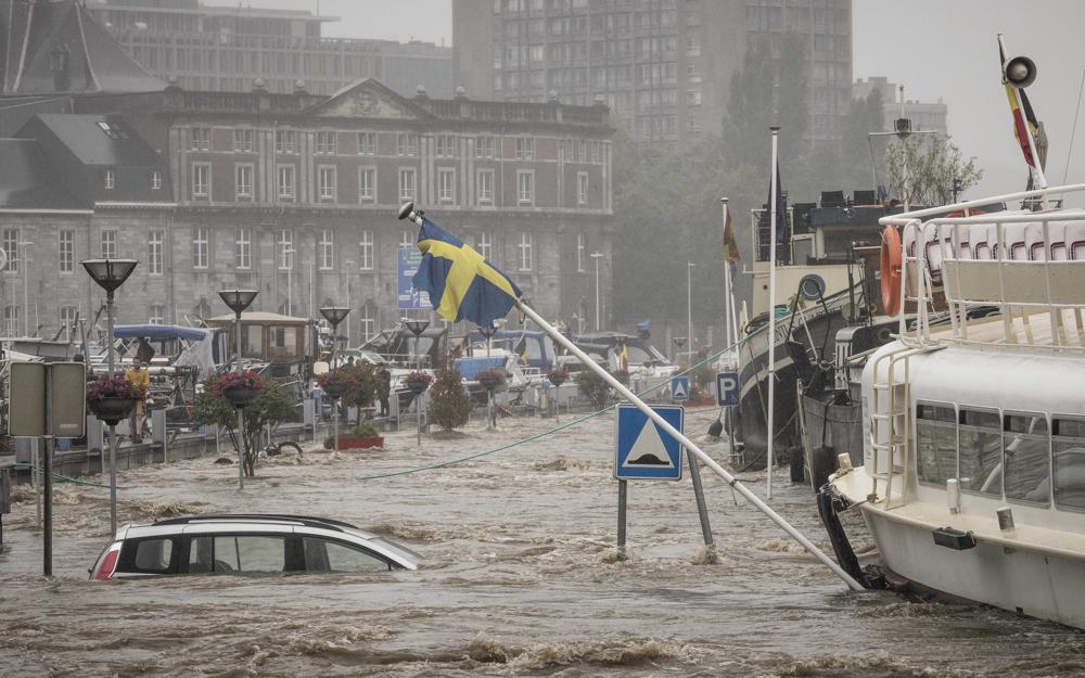 Đức trải qua đợt lũ lụt nghiêm trọng khiến ít nhất 59 người chết.