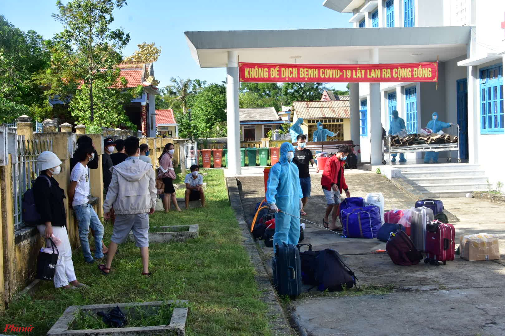 Trước đó có 26 công dân Huế  từ TP HCM trở về bằng đường tàu hỏa đã được cách ly tại huyện Phong Điền