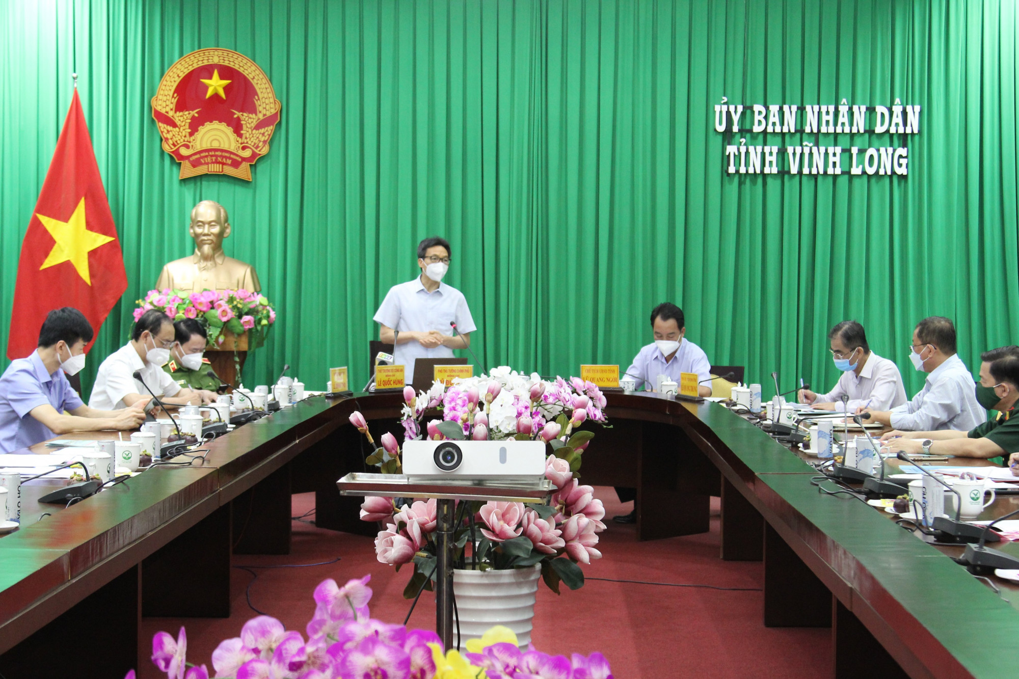 Phó thủ tướng Vũ Đức Đam cùng đoàn công tác đã đến làm việc tại các tỉnh Bến Tre, Tiền Giang và Vĩnh Long chiều 21/7