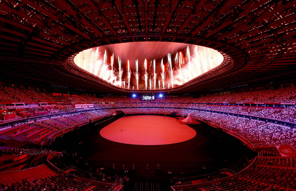 Pháo hoa tỏa sáng bầu trời đánh dấu lễ khai mạc Thế vận hội Olympic Tokyo 2020