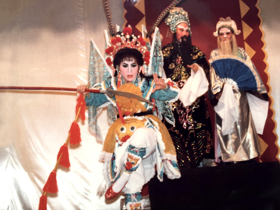 NSƯT Ngọc Nga trong vở Lưu Kim Đính giải giá thọ châu, 1993