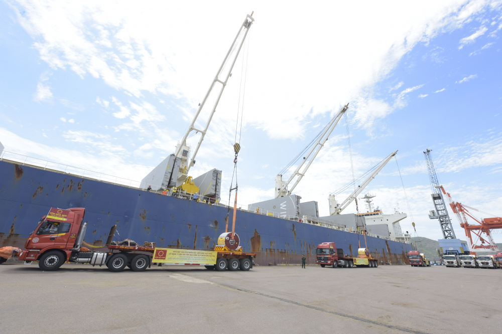 UBND TP Quy Nhơn ra quyết định áp dụng biện pháp phong tỏa cảng Quy Nhơn và DN gỗ Đại Thành để phòng chống dịch COVID-19.