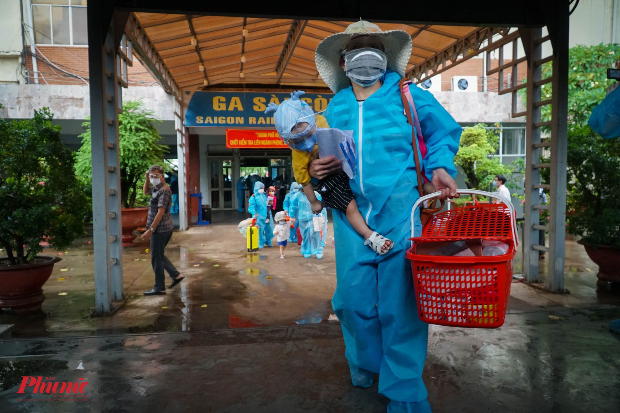 Đối tượng ưu tiên đợt này là người già, trẻ em có người lớn đi kèm và phụ nữ mang thai