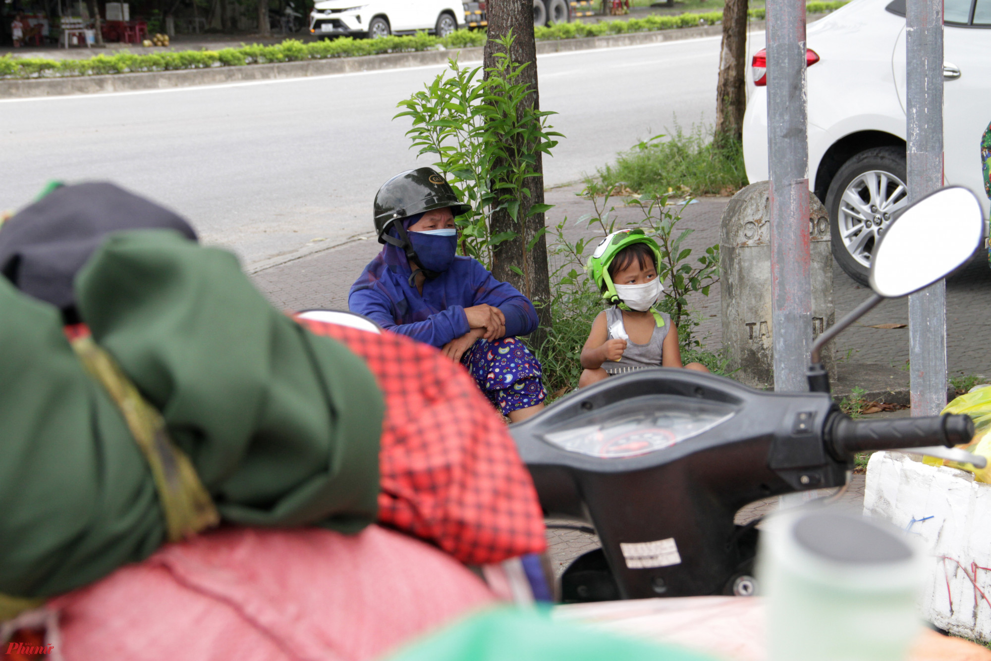 Mệt nhoài sau chuyến hành trình dài