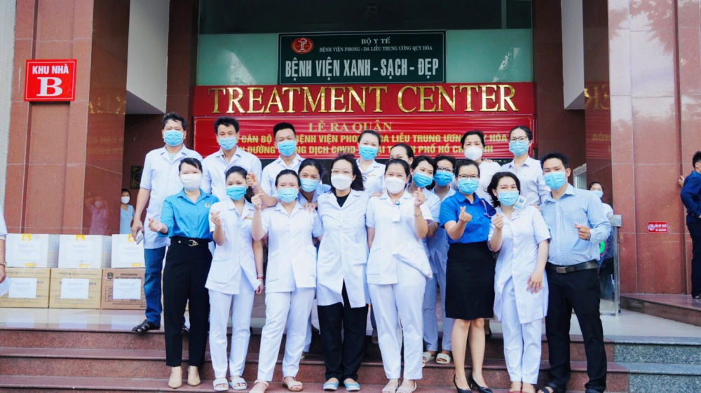 Đoàn công tác của Bệnh viện Phong - Da liễu Trung ương Quy Hòa vào TPHCM hỗ trợ công tác phòng, chống dịch COVID-19 trong buổi ra quân sáng 30/7