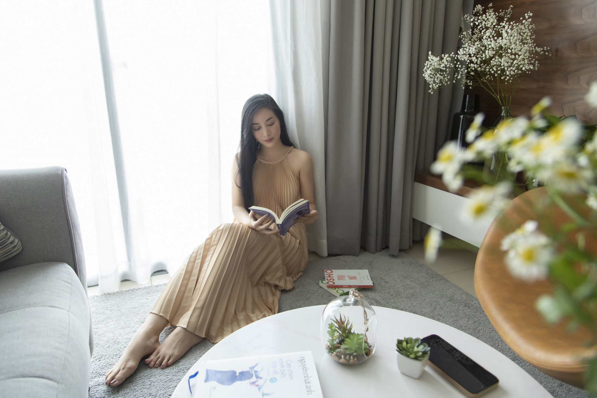 Thời gian qua, diễn viên Mai Thanh Hà ở nhà, nghiêm chỉnh chấp hành quy định giãn cách xã hội. Nữ diễn viên có nhiều hoạt động thú vị để mỗi ngày không buồn chán như: đọc sách, nấu ăn, xem phim...